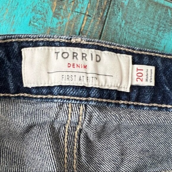 Torrid High Rise Straight Distressed Jeans Size 20 NWT - Picture 7 of 16